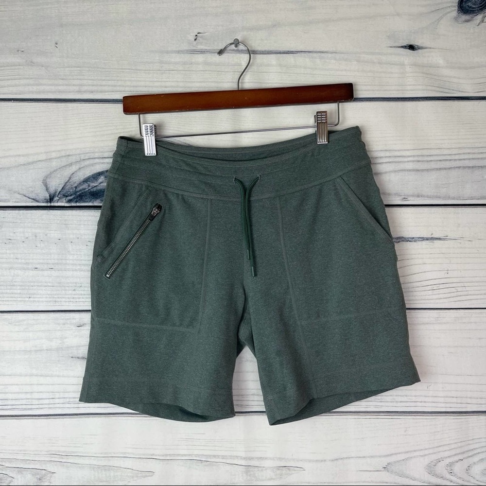 Title Nine Green Shorts Size M